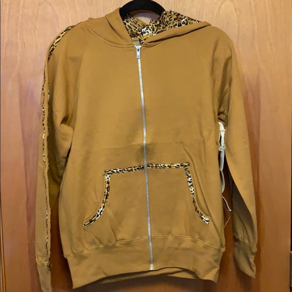 RYD Collection hoodie NWT R82